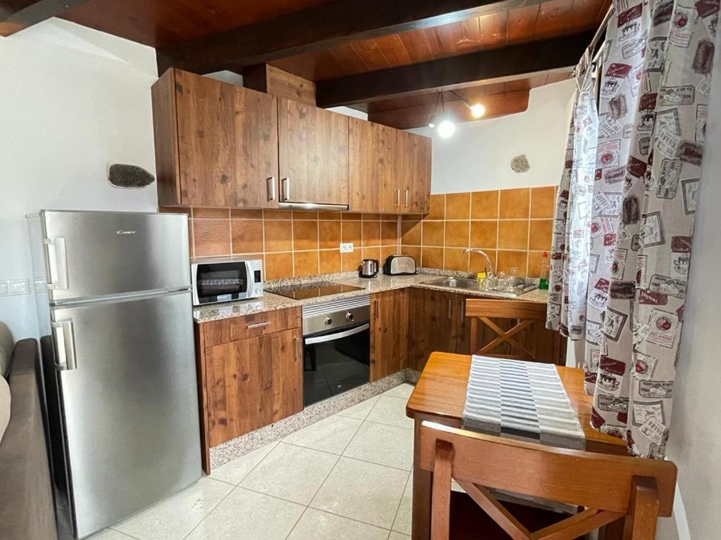 Sun, Relax & Lava, Free Wifi 600Mb, Bbq Vila Tinajo Exterior foto