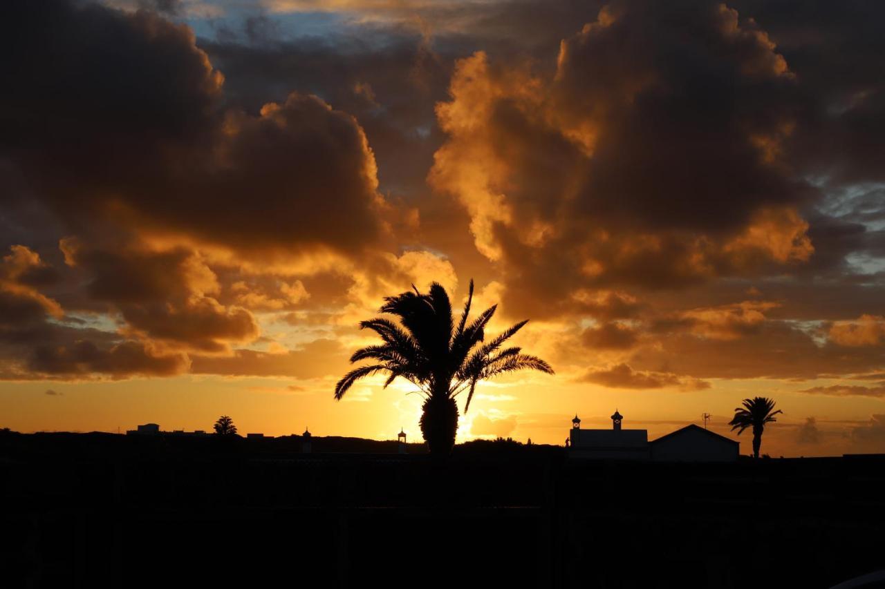 Sun, Relax & Lava, Free Wifi 600Mb, Bbq Vila Tinajo Exterior foto